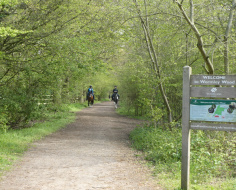 S1N Wormley Wood shared path